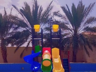 مؤسسة كوخ المرح لبيع العاب الأطفال